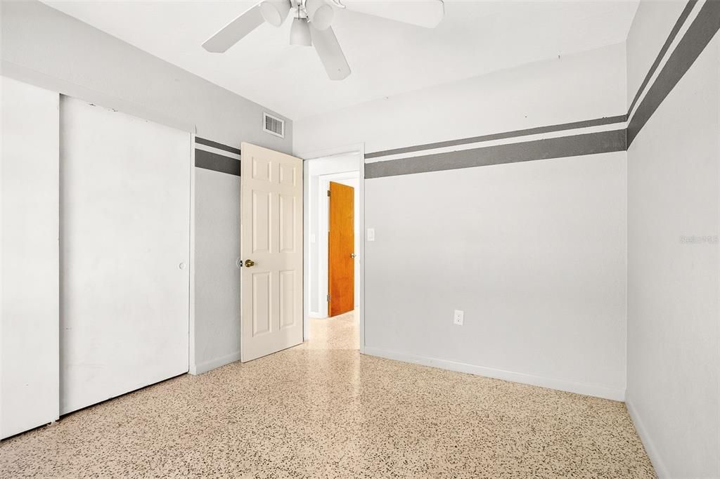 Activo con contrato: $375,000 (3 camas, 2 baños, 1149 Pies cuadrados)