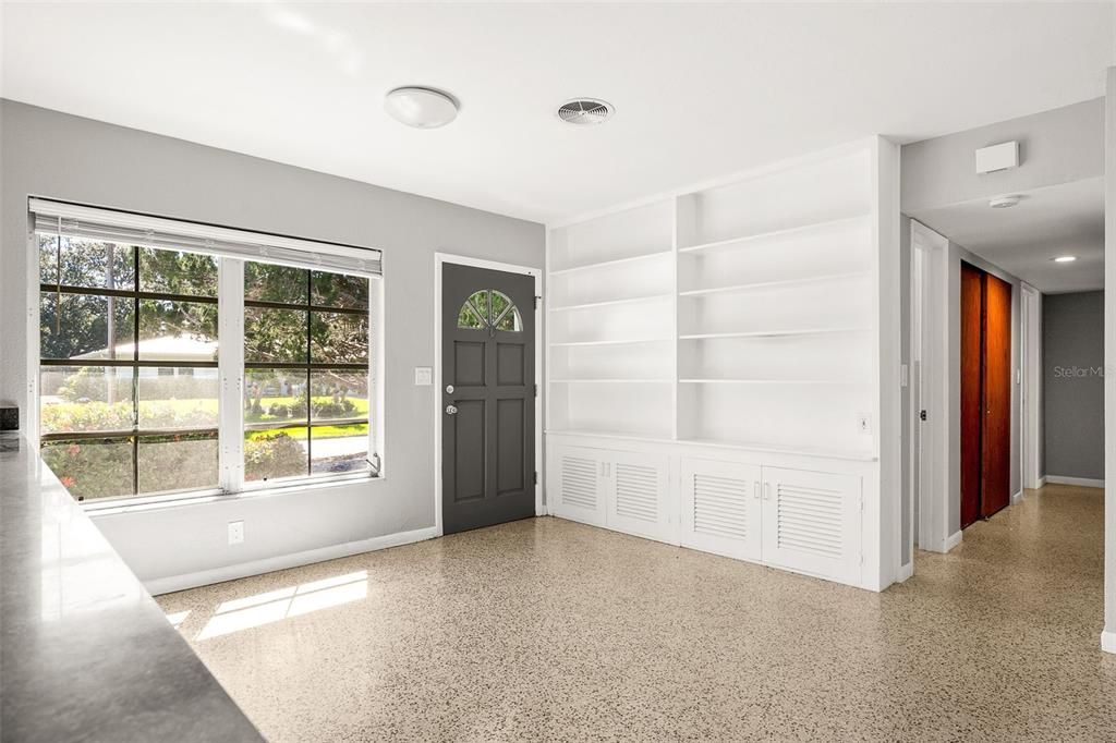 Activo con contrato: $375,000 (3 camas, 2 baños, 1149 Pies cuadrados)