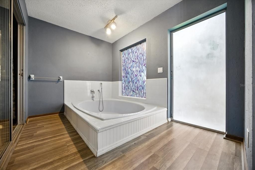 В аренду: $2,000 (3 спален, 2 ванн, 2208 Квадратных фут)