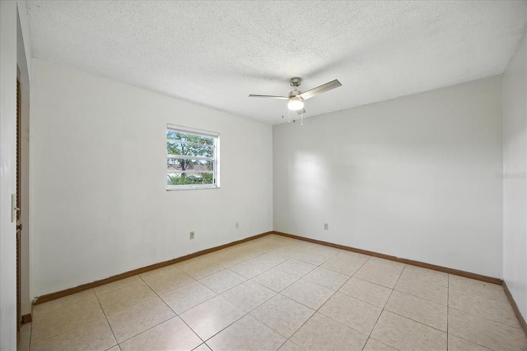 В аренду: $2,000 (3 спален, 2 ванн, 2208 Квадратных фут)