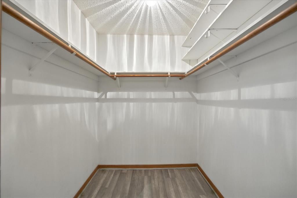 В аренду: $2,000 (3 спален, 2 ванн, 2208 Квадратных фут)