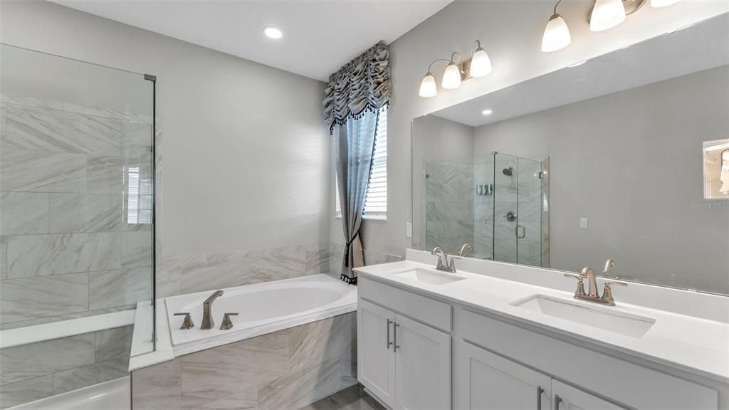 For Sale: $349,900 (4 beds, 3 baths, 2132 Square Feet)