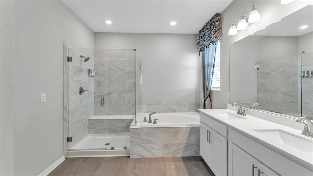 For Sale: $349,900 (4 beds, 3 baths, 2132 Square Feet)