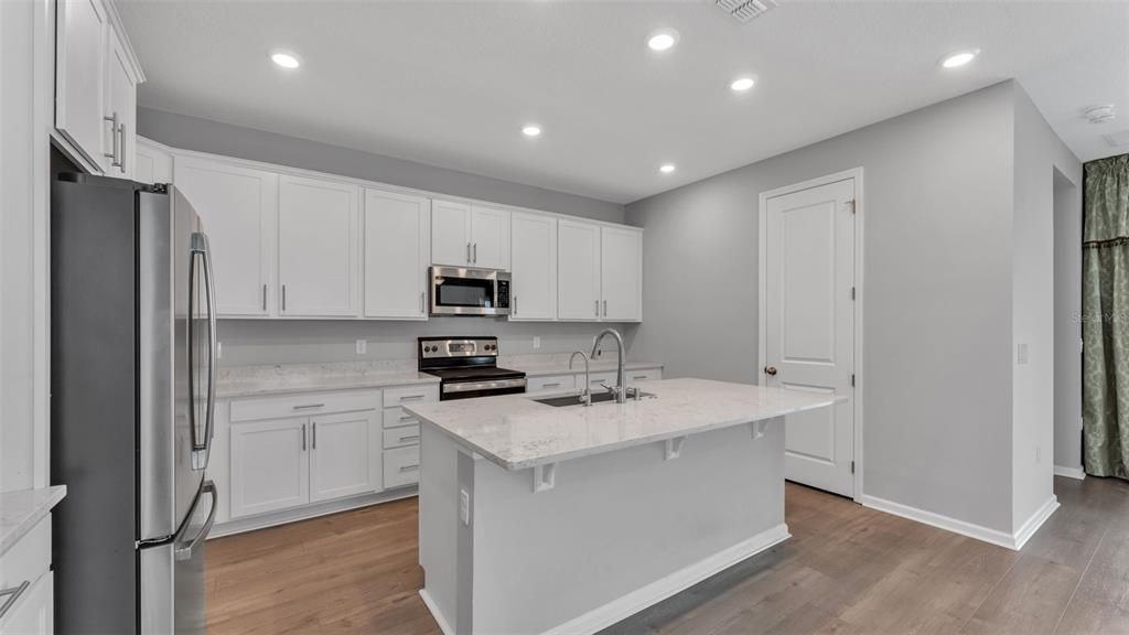 For Sale: $349,900 (4 beds, 3 baths, 2132 Square Feet)