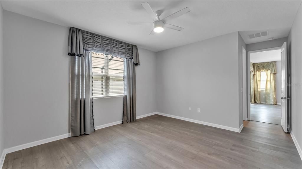 For Sale: $349,900 (4 beds, 3 baths, 2132 Square Feet)