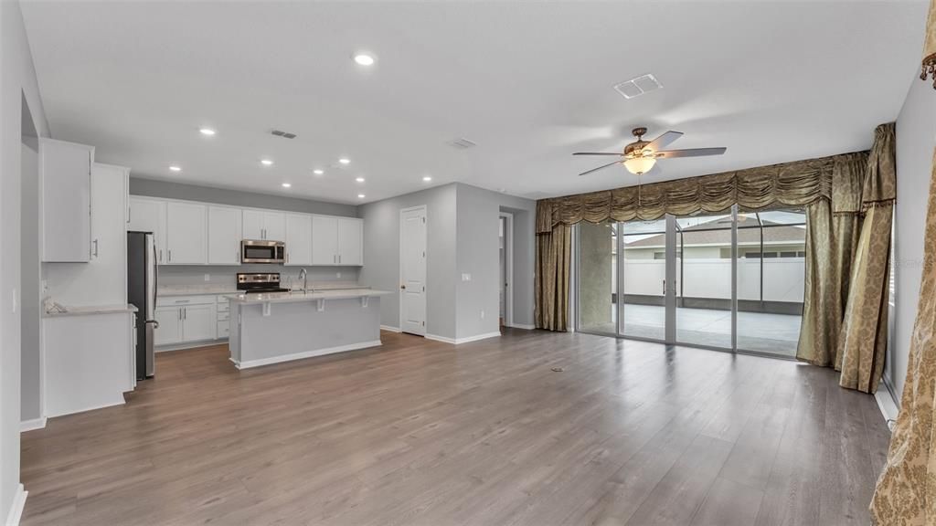 For Sale: $349,900 (4 beds, 3 baths, 2132 Square Feet)