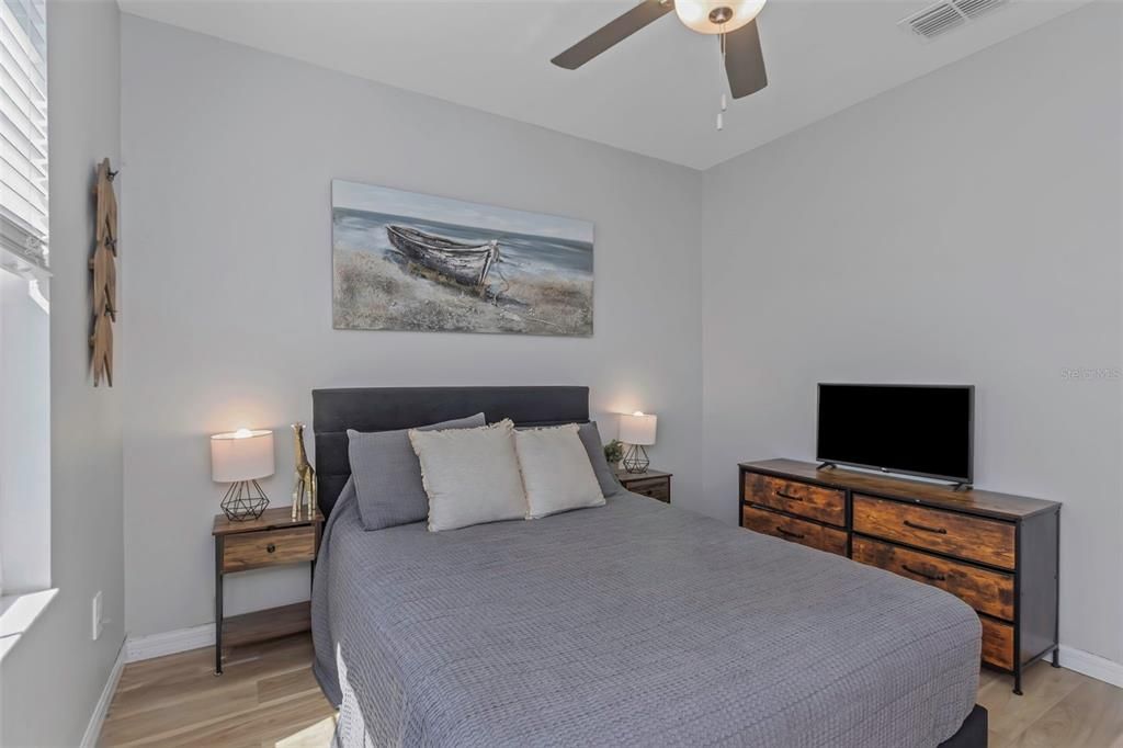 Active With Contract: $499,990 (6 beds, 3 baths, 3326 Square Feet)