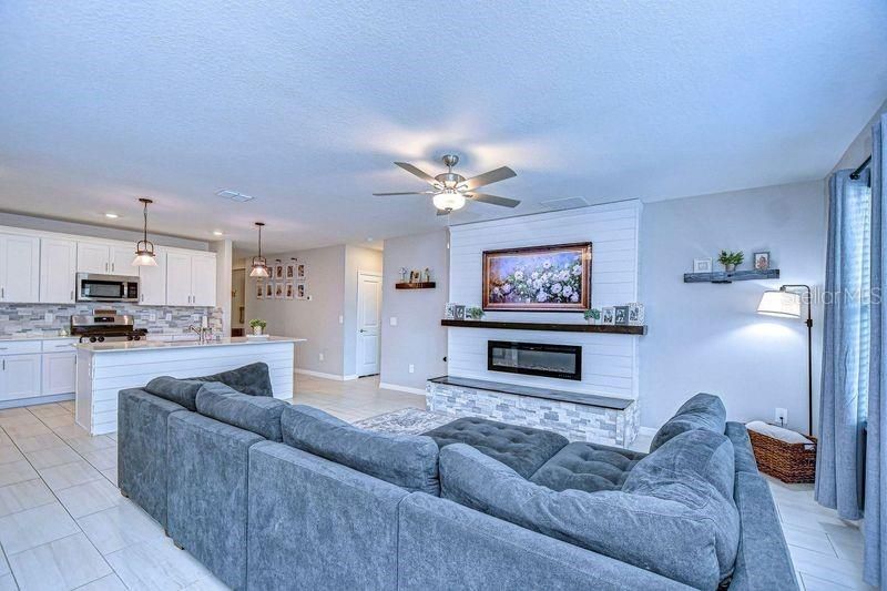 Active With Contract: $499,990 (6 beds, 3 baths, 3326 Square Feet)