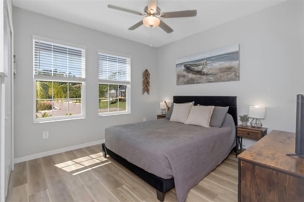 Active With Contract: $499,990 (6 beds, 3 baths, 3326 Square Feet)