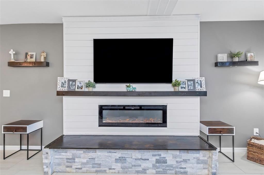 Active With Contract: $499,990 (6 beds, 3 baths, 3326 Square Feet)