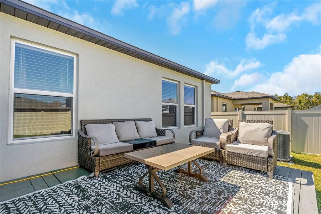 Active With Contract: $499,990 (6 beds, 3 baths, 3326 Square Feet)