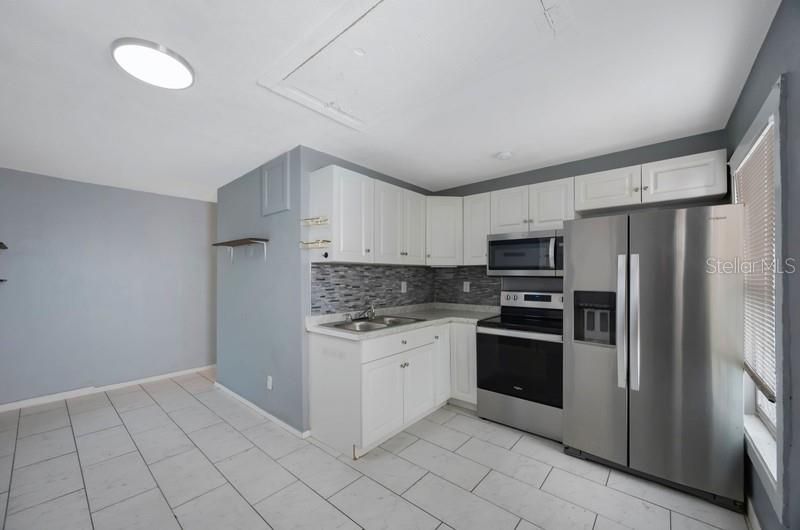 出租: $1,395 (1 贝兹, 1 浴室, 1902 平方英尺)