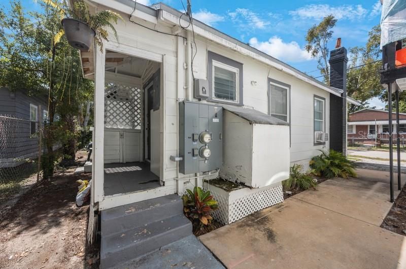 出租: $1,395 (1 贝兹, 1 浴室, 1902 平方英尺)