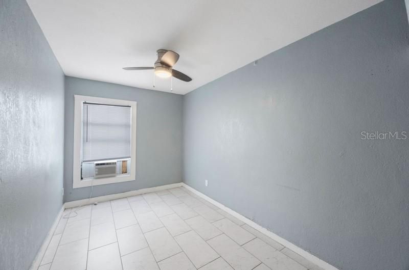 出租: $1,395 (1 贝兹, 1 浴室, 1902 平方英尺)