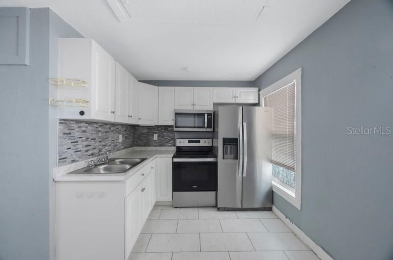 出租: $1,395 (1 贝兹, 1 浴室, 1902 平方英尺)