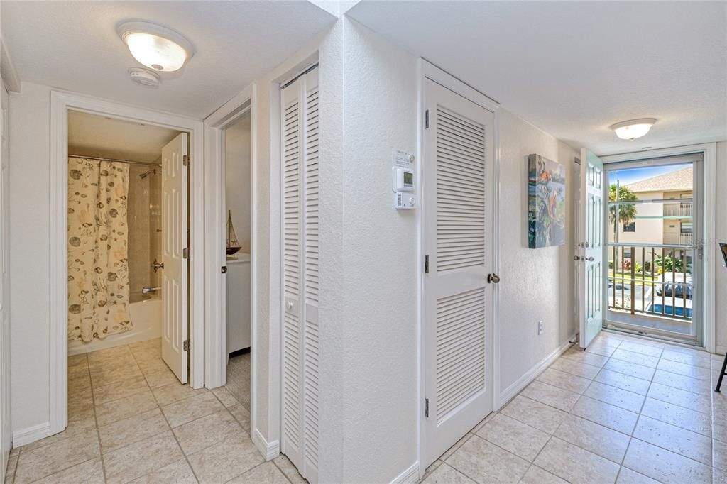 待售: $135,000 (2 贝兹, 2 浴室, 1153 平方英尺)