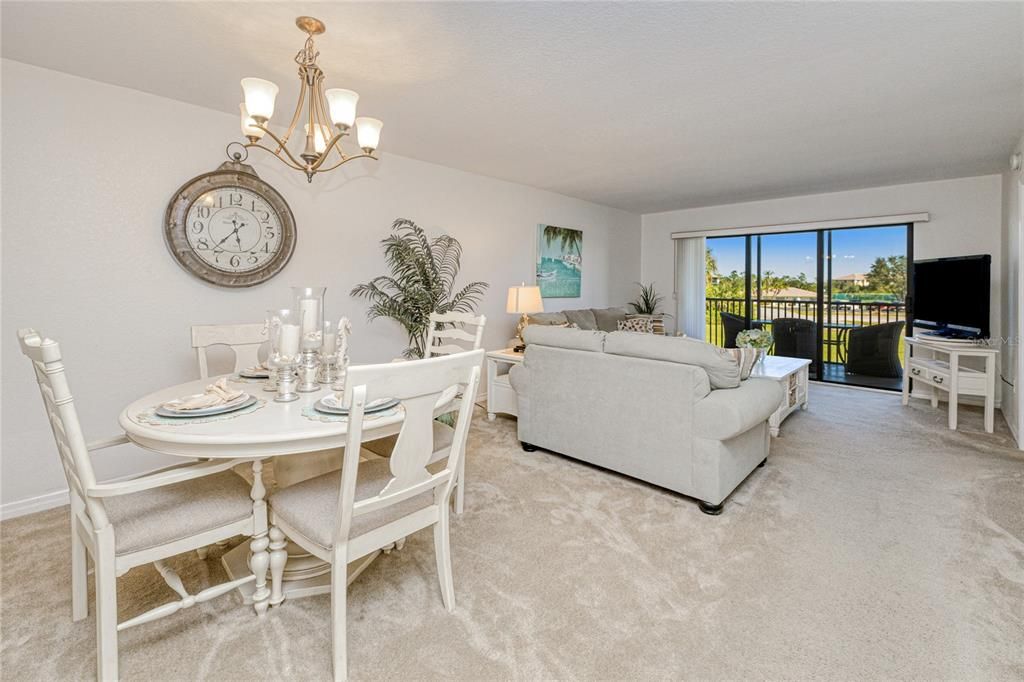 待售: $135,000 (2 贝兹, 2 浴室, 1153 平方英尺)