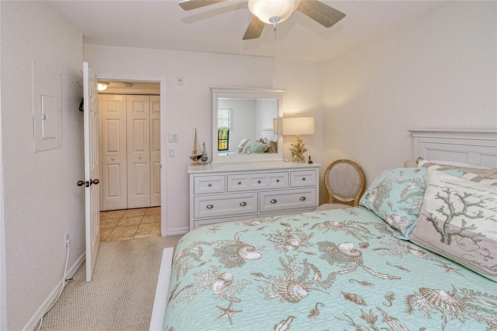 待售: $135,000 (2 贝兹, 2 浴室, 1153 平方英尺)