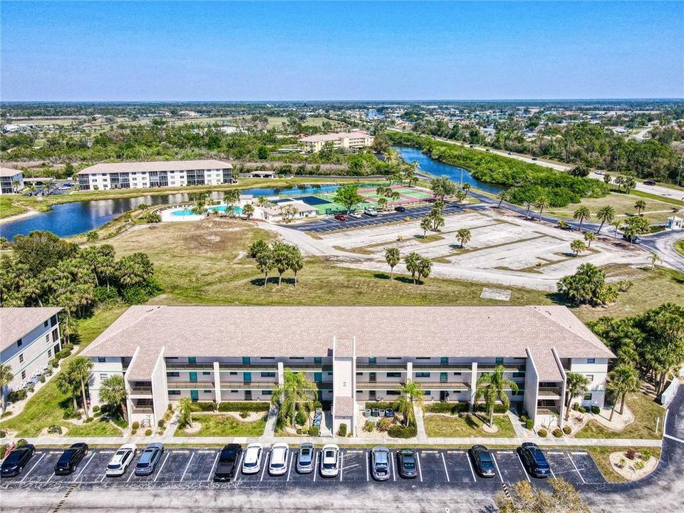 待售: $135,000 (2 贝兹, 2 浴室, 1153 平方英尺)