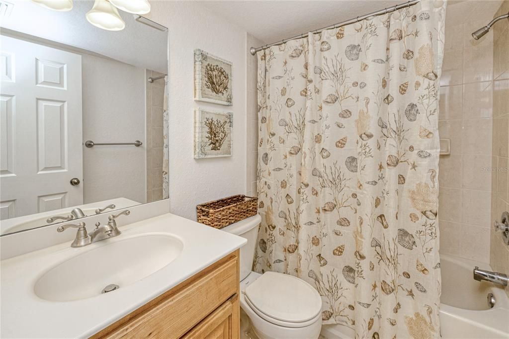 待售: $135,000 (2 贝兹, 2 浴室, 1153 平方英尺)