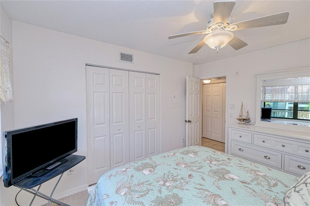 待售: $135,000 (2 贝兹, 2 浴室, 1153 平方英尺)