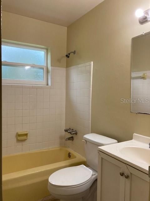 В аренду: $1,300 (2 спален, 1 ванн, 682 Квадратных фут)