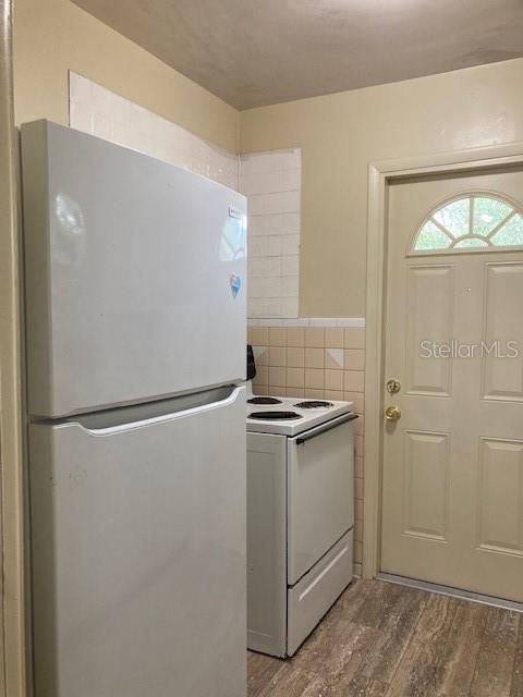 В аренду: $1,300 (2 спален, 1 ванн, 682 Квадратных фут)