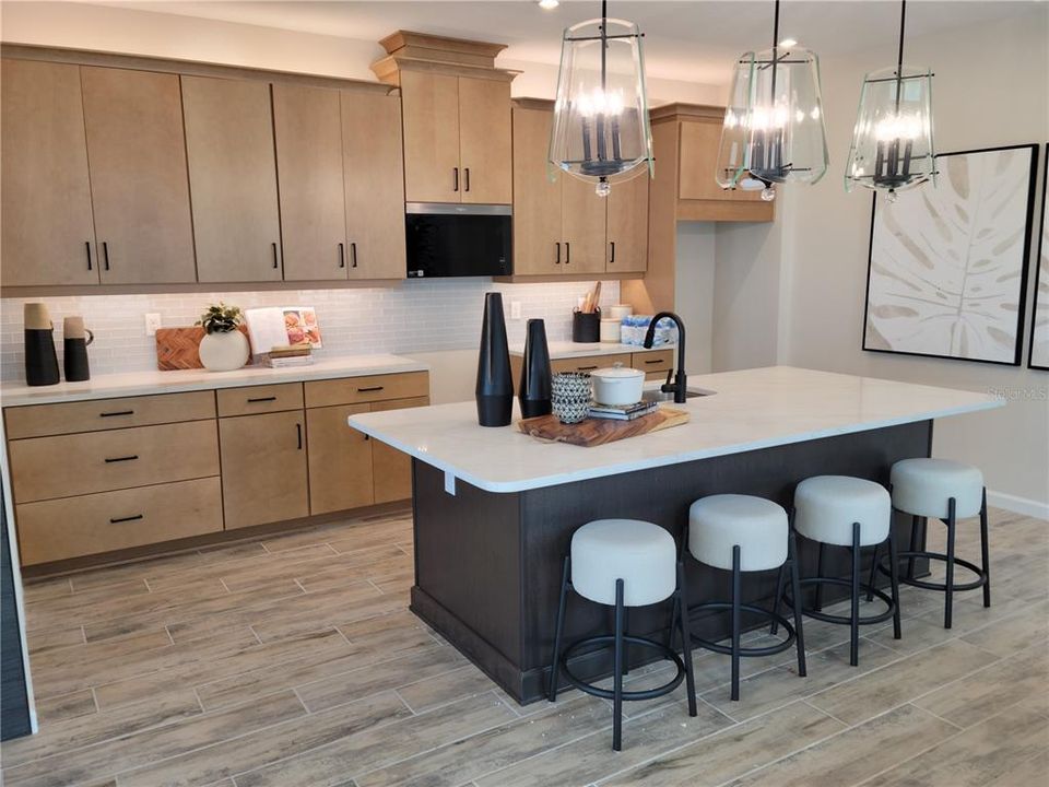 На продажу: $583,000 (2 спален, 2 ванн, 1916 Квадратных фут)