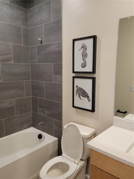 На продажу: $583,000 (2 спален, 2 ванн, 1916 Квадратных фут)