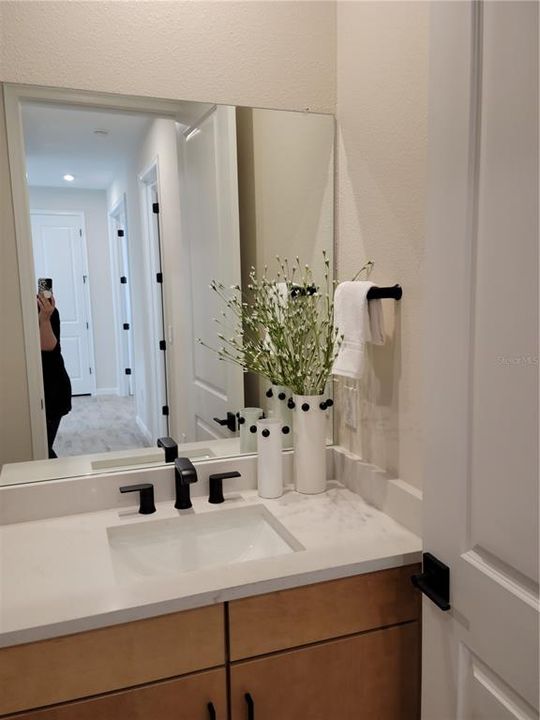 На продажу: $583,000 (2 спален, 2 ванн, 1916 Квадратных фут)