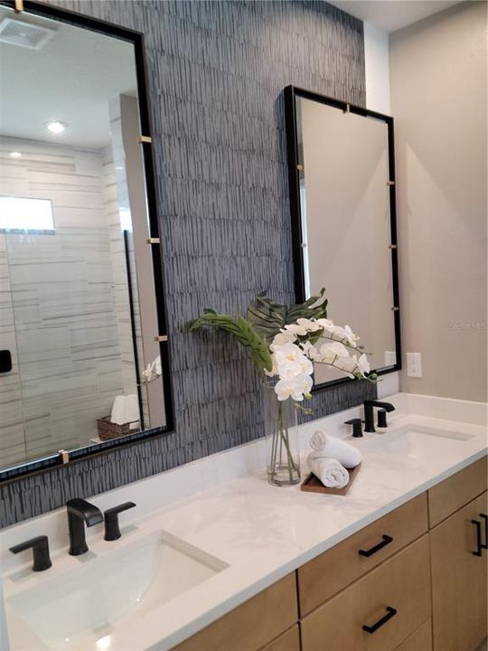 На продажу: $583,000 (2 спален, 2 ванн, 1916 Квадратных фут)