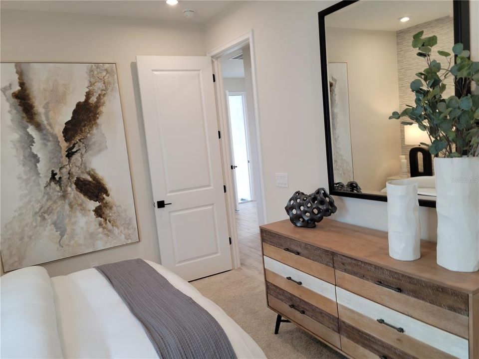 На продажу: $583,000 (2 спален, 2 ванн, 1916 Квадратных фут)