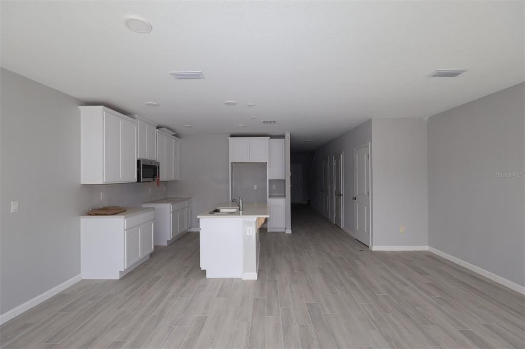 En Venta: $431,990 (3 camas, 2 baños, 1569 Pies cuadrados)