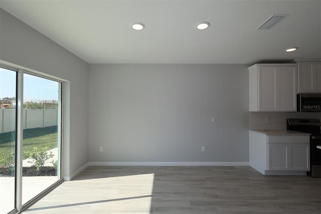 En Venta: $431,990 (3 camas, 2 baños, 1569 Pies cuadrados)