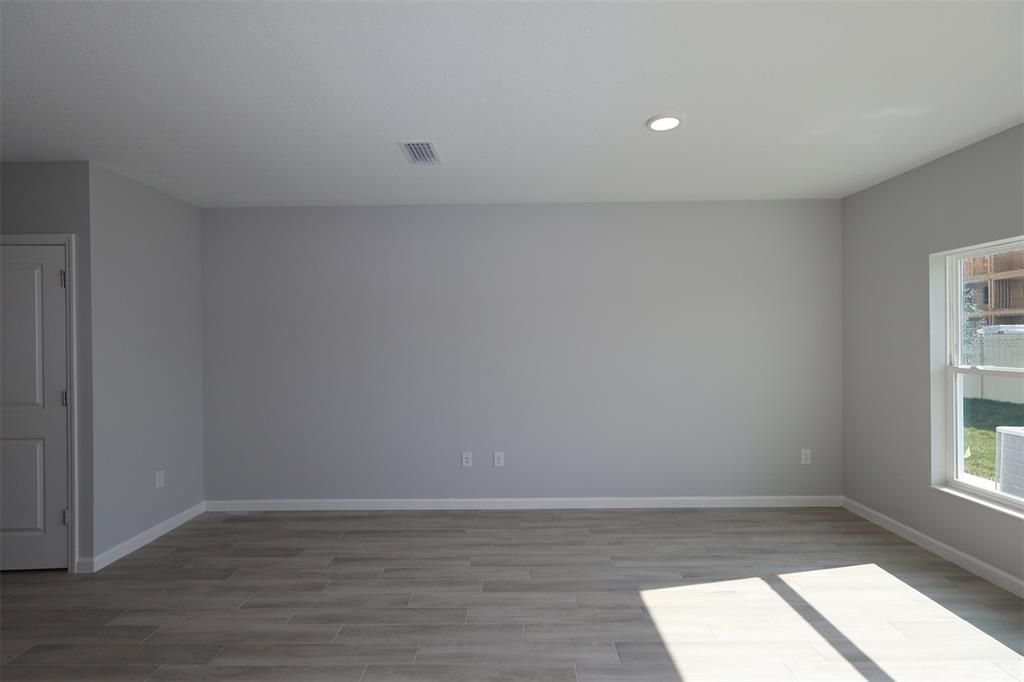 En Venta: $431,990 (3 camas, 2 baños, 1569 Pies cuadrados)