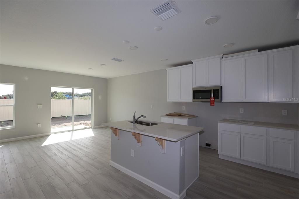 En Venta: $431,990 (3 camas, 2 baños, 1569 Pies cuadrados)