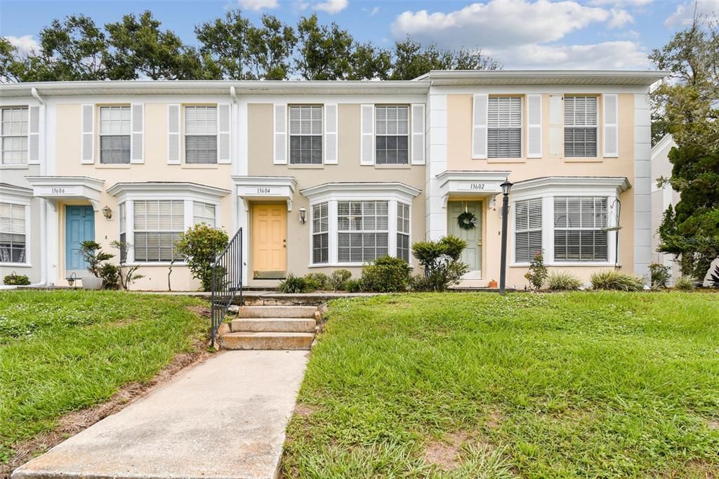 For Sale: $175,000 (2 beds, 1 baths, 958 Square Feet)