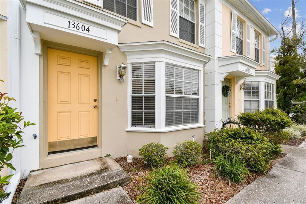 For Sale: $175,000 (2 beds, 1 baths, 958 Square Feet)