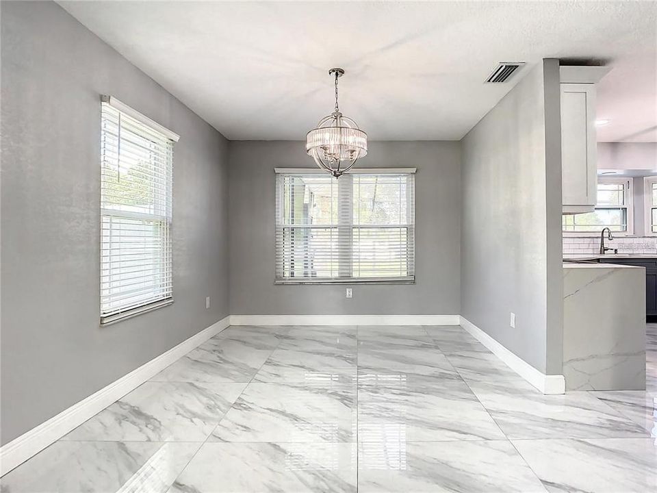 待售: $830,000 (5 贝兹, 4 浴室, 3149 平方英尺)