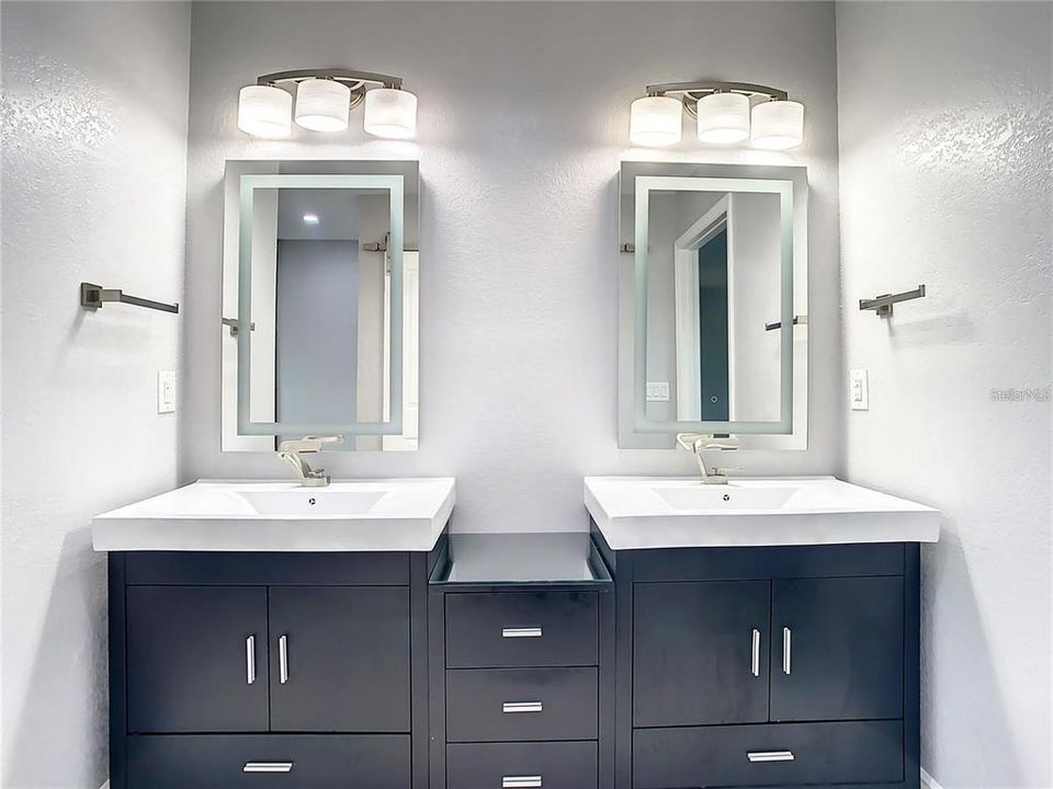 待售: $830,000 (5 贝兹, 4 浴室, 3149 平方英尺)