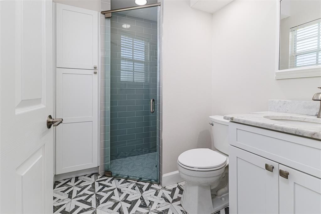 Под контрактом: $624,950 (4 спален, 3 ванн, 2718 Квадратных фут)