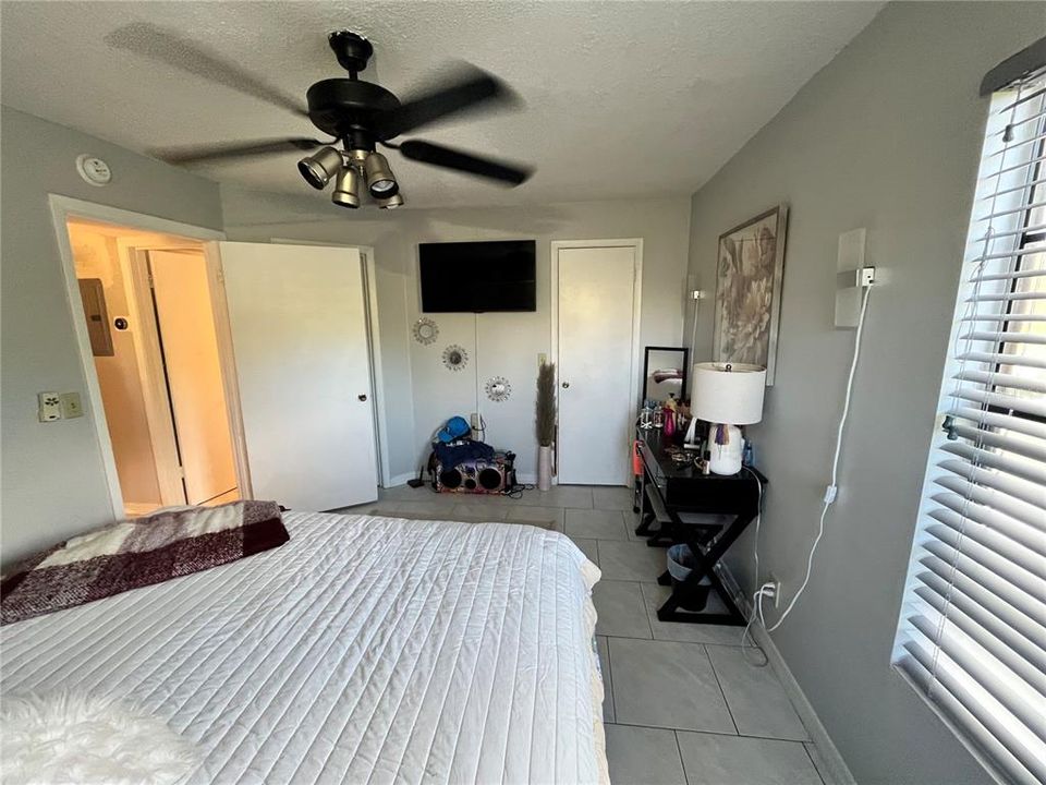 На продажу: $145,000 (1 спален, 1 ванн, 712 Квадратных фут)