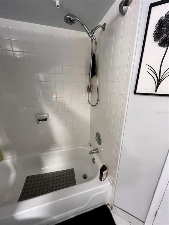 На продажу: $145,000 (1 спален, 1 ванн, 712 Квадратных фут)