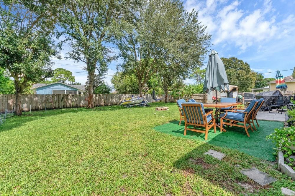 На продажу: $330,000 (3 спален, 2 ванн, 1211 Квадратных фут)