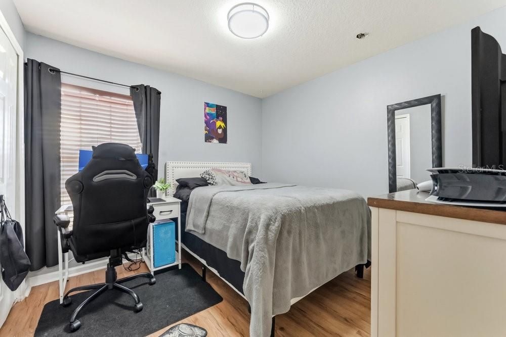 На продажу: $330,000 (3 спален, 2 ванн, 1211 Квадратных фут)