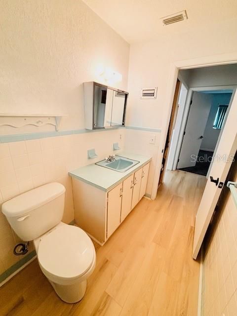 В аренду: $1,950 (2 спален, 2 ванн, 896 Квадратных фут)