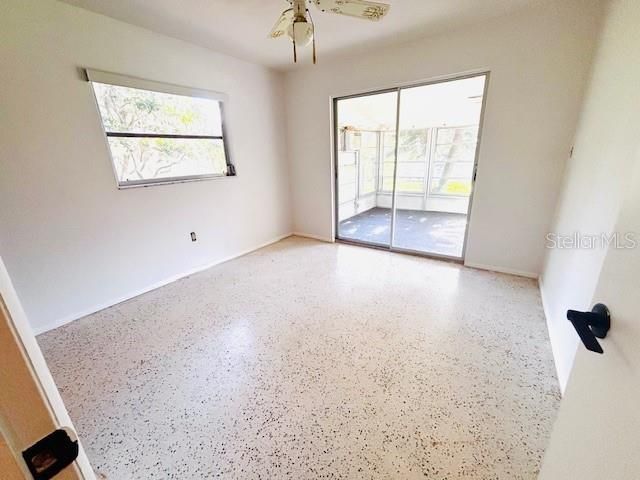 В аренду: $1,950 (2 спален, 2 ванн, 896 Квадратных фут)