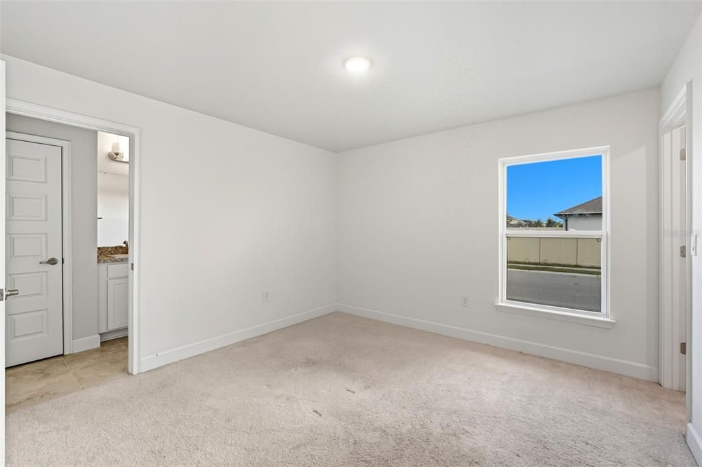 For Rent: $2,350 (4 beds, 3 baths, 2237 Square Feet)