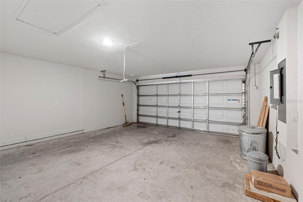 For Rent: $2,350 (4 beds, 3 baths, 2237 Square Feet)