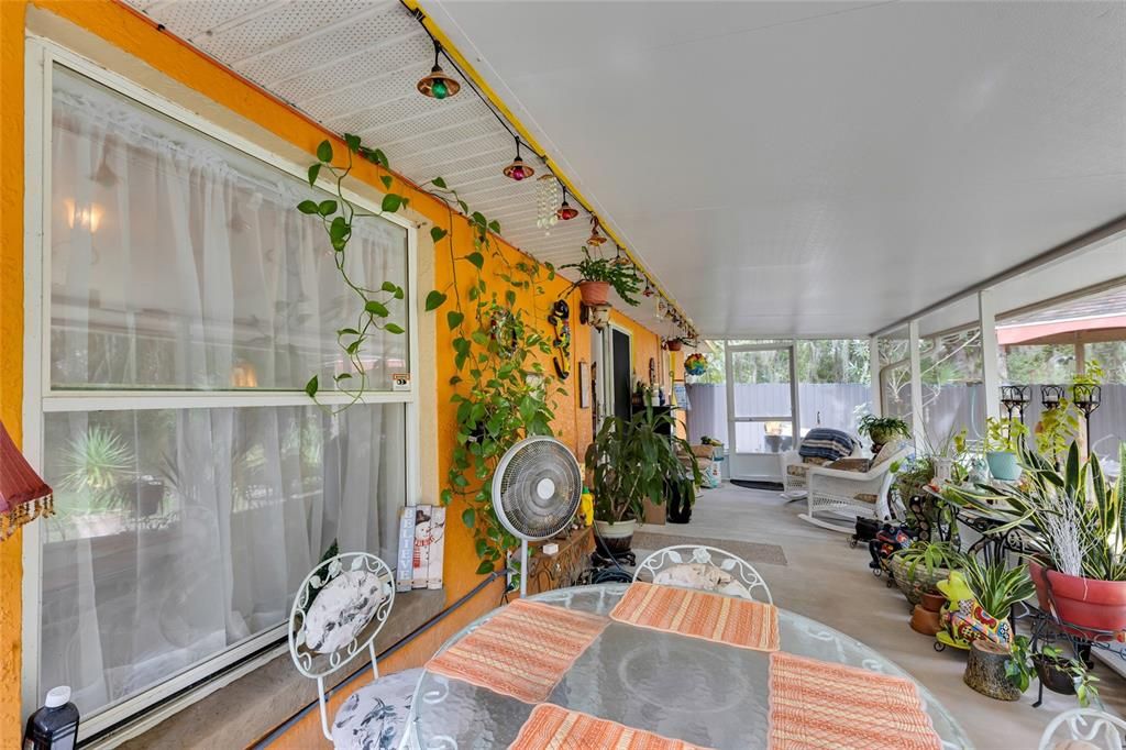 For Sale: $255,000 (3 beds, 2 baths, 1362 Square Feet)